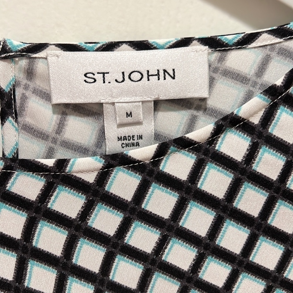 ST. JOHN Tunic Top Blouse 95% silk Asymmetrical medium - Picture 2 of 9